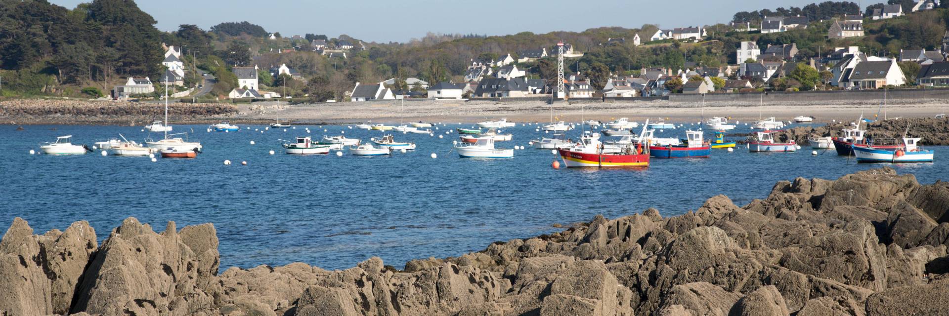 Port de Locquémeau à 6 km